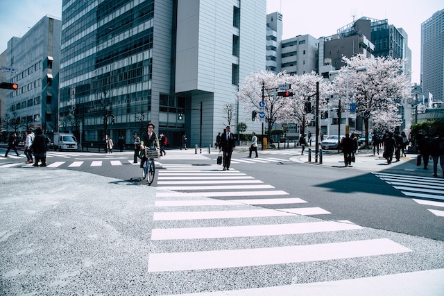 崇明为何勤工俭学对在日本的留学生的职业生涯至关重要？